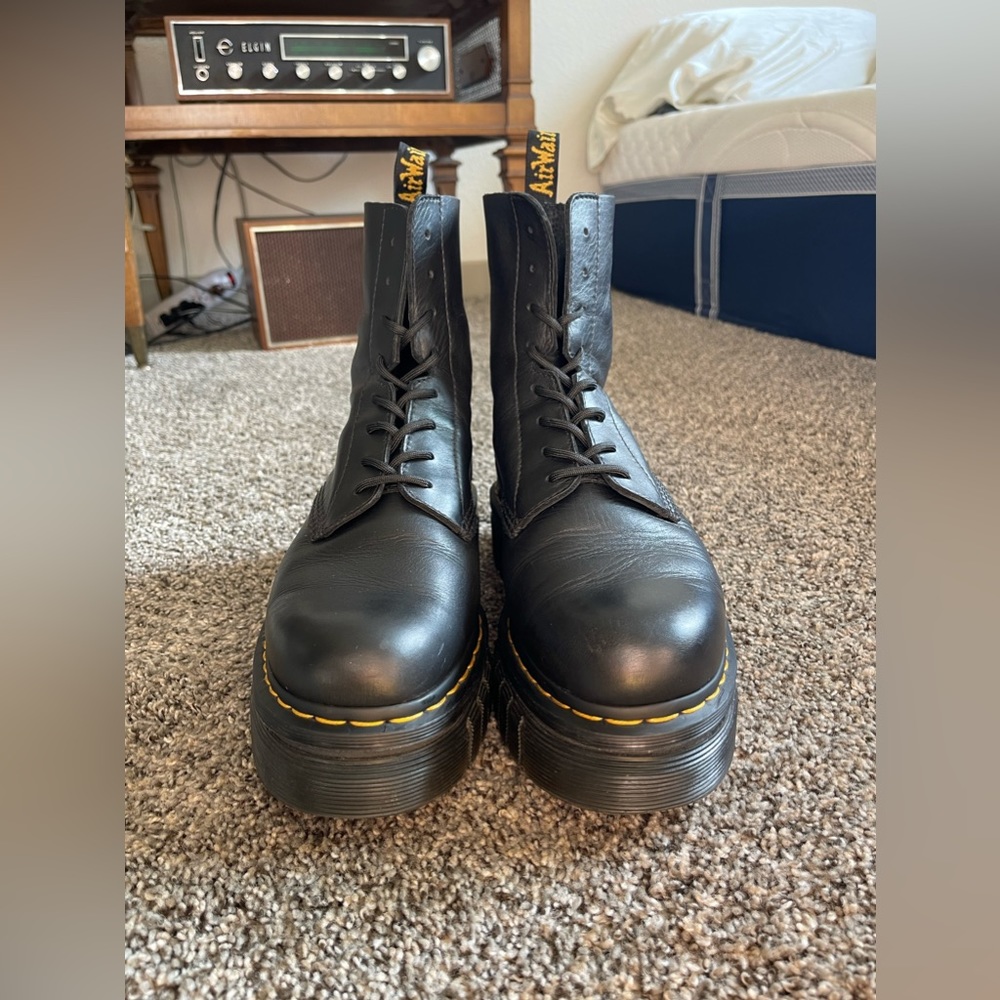 Dr. Marten’s Audrick 8-eye platform boot